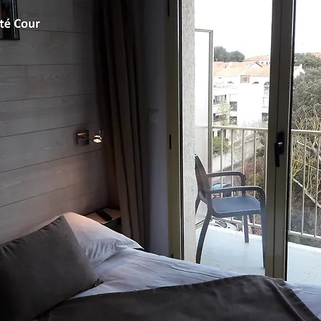 Hotel Les Brises 3*